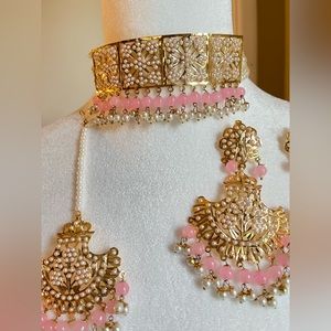 Pakistani bridal jewelry. Light weight